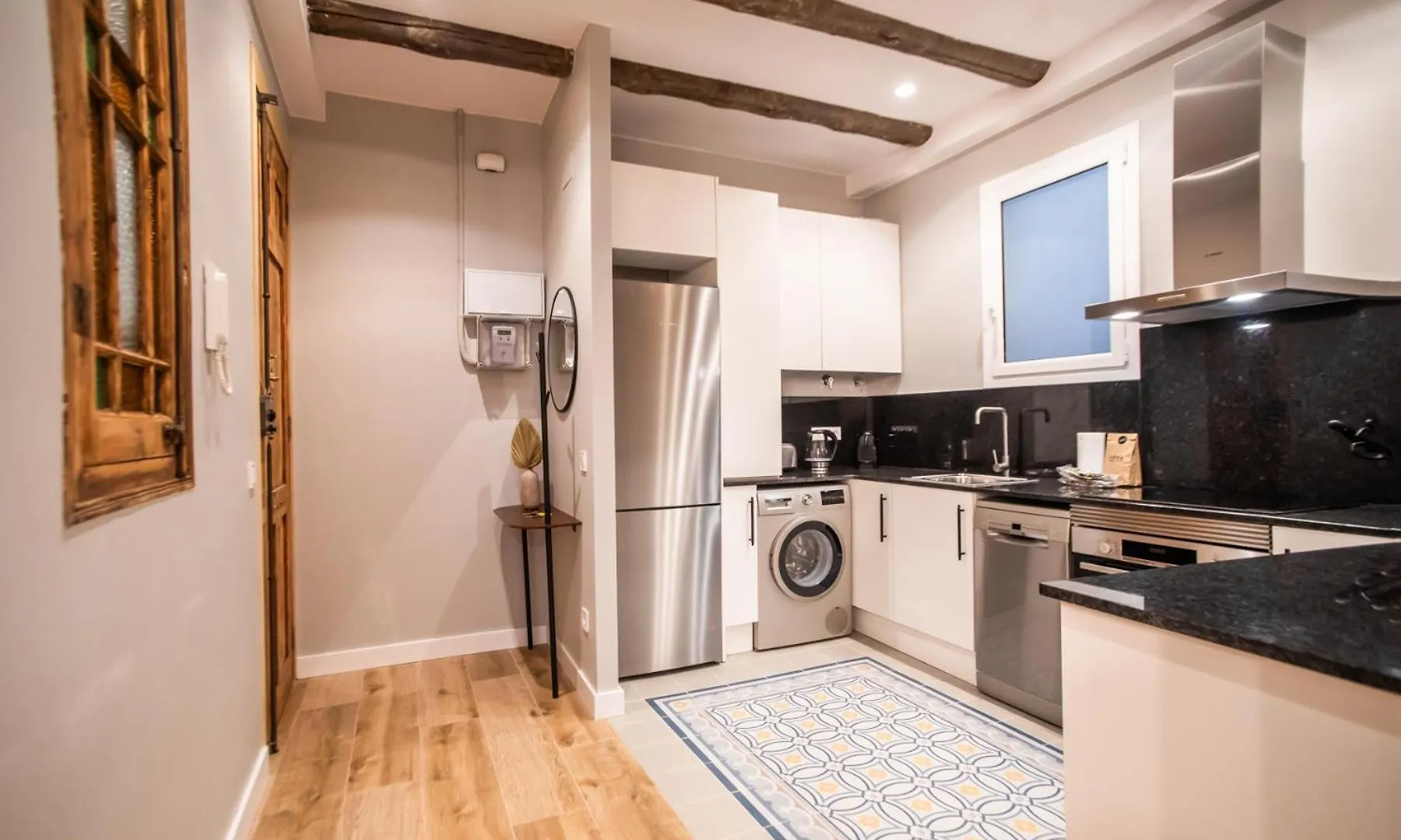 דירות ברצלונה P3Mal1076- Beautiful 2Br Newly Refurbished