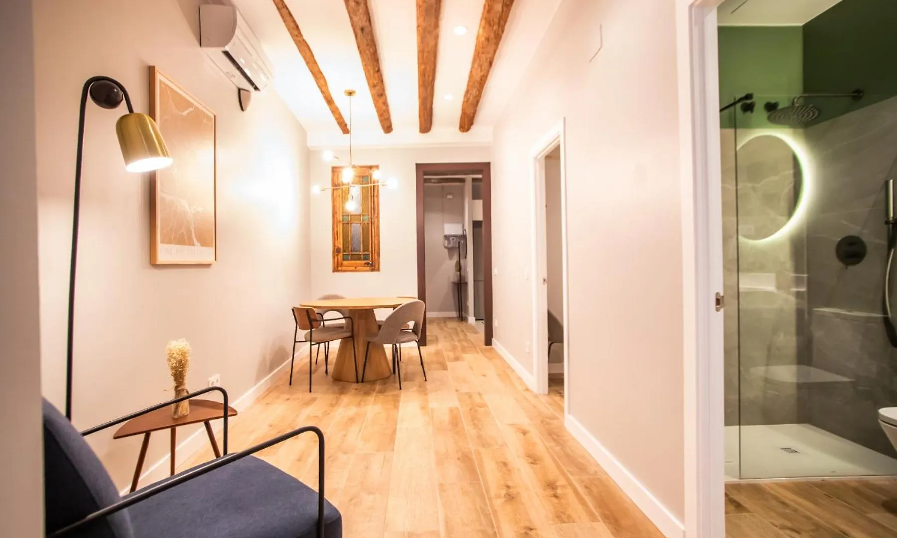 דירות ברצלונה P3Mal1076- Beautiful 2Br Newly Refurbished