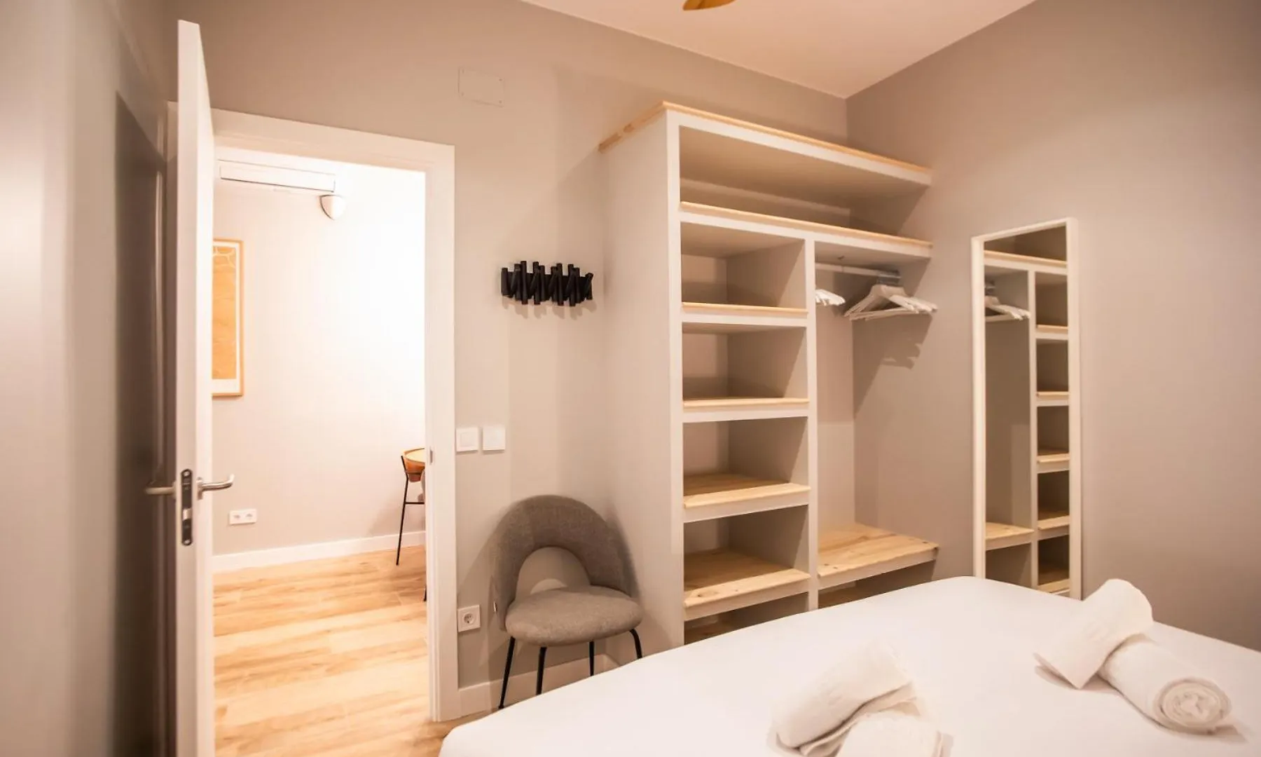 דירות ברצלונה P3Mal1076- Beautiful 2Br Newly Refurbished 0*,